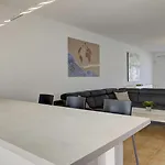 Luxury Cindy קלטה דה פוסטה